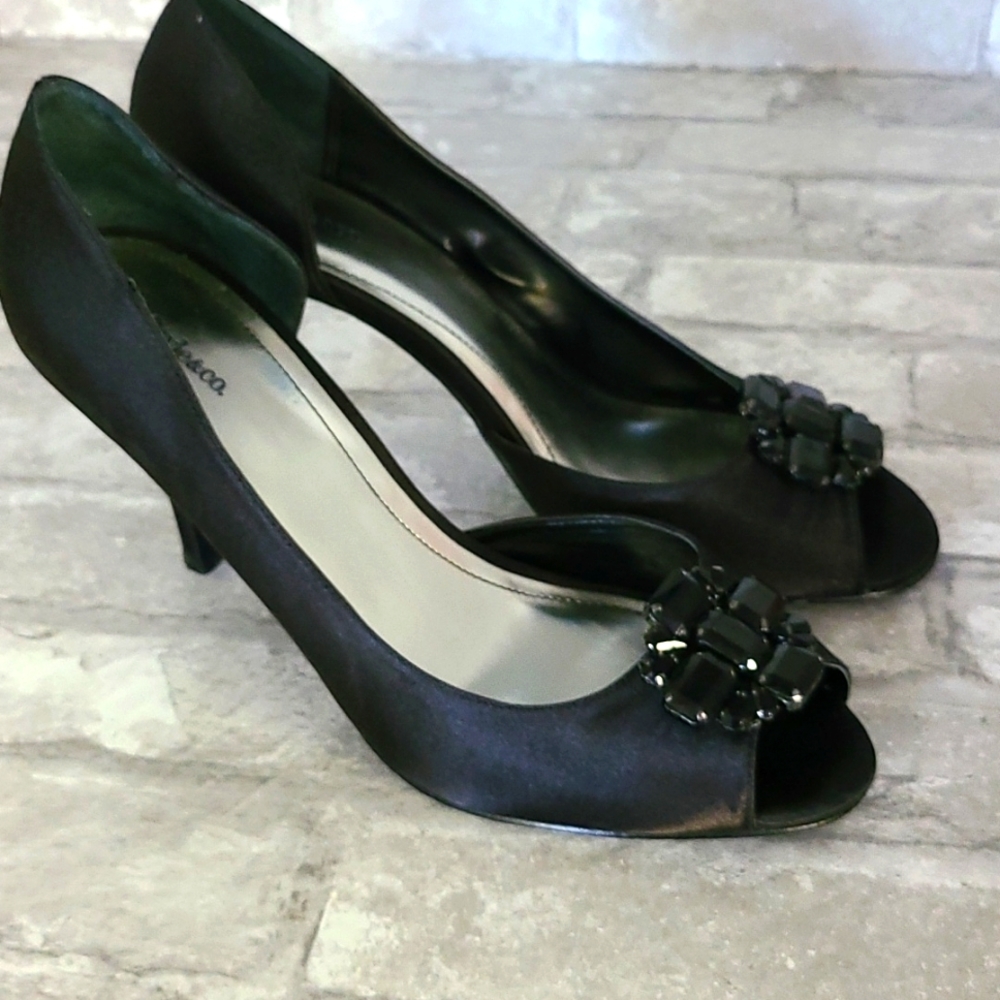 Black Style & Co. Heals with Jewels